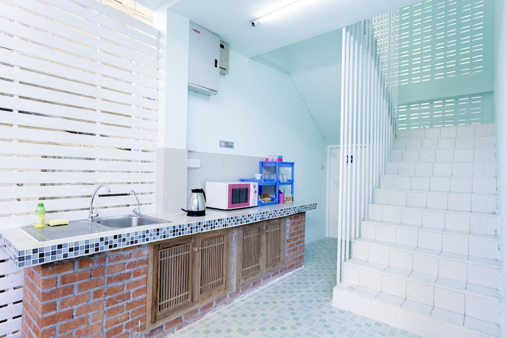 Chongrak Guesthouse Чиангмай Экстерьер фото