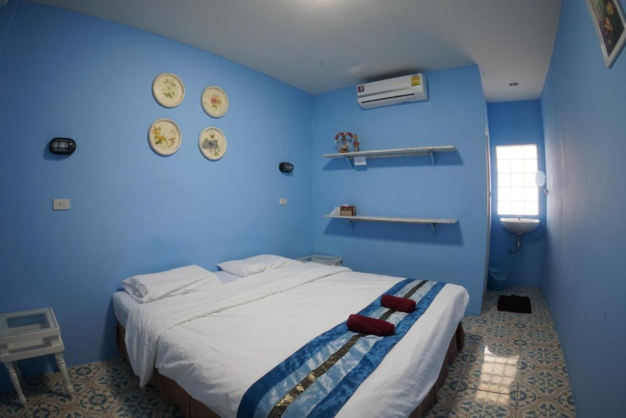 Chongrak Guesthouse Чиангмай Экстерьер фото