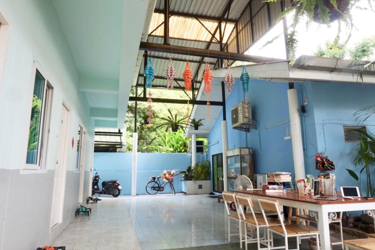Chongrak Guesthouse Чиангмай Экстерьер фото